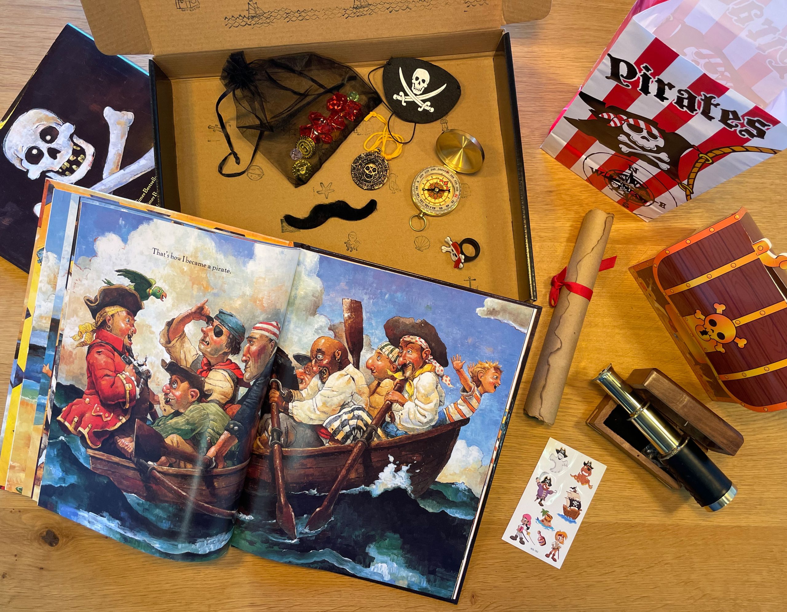 Little Fun Club pirate adventure box